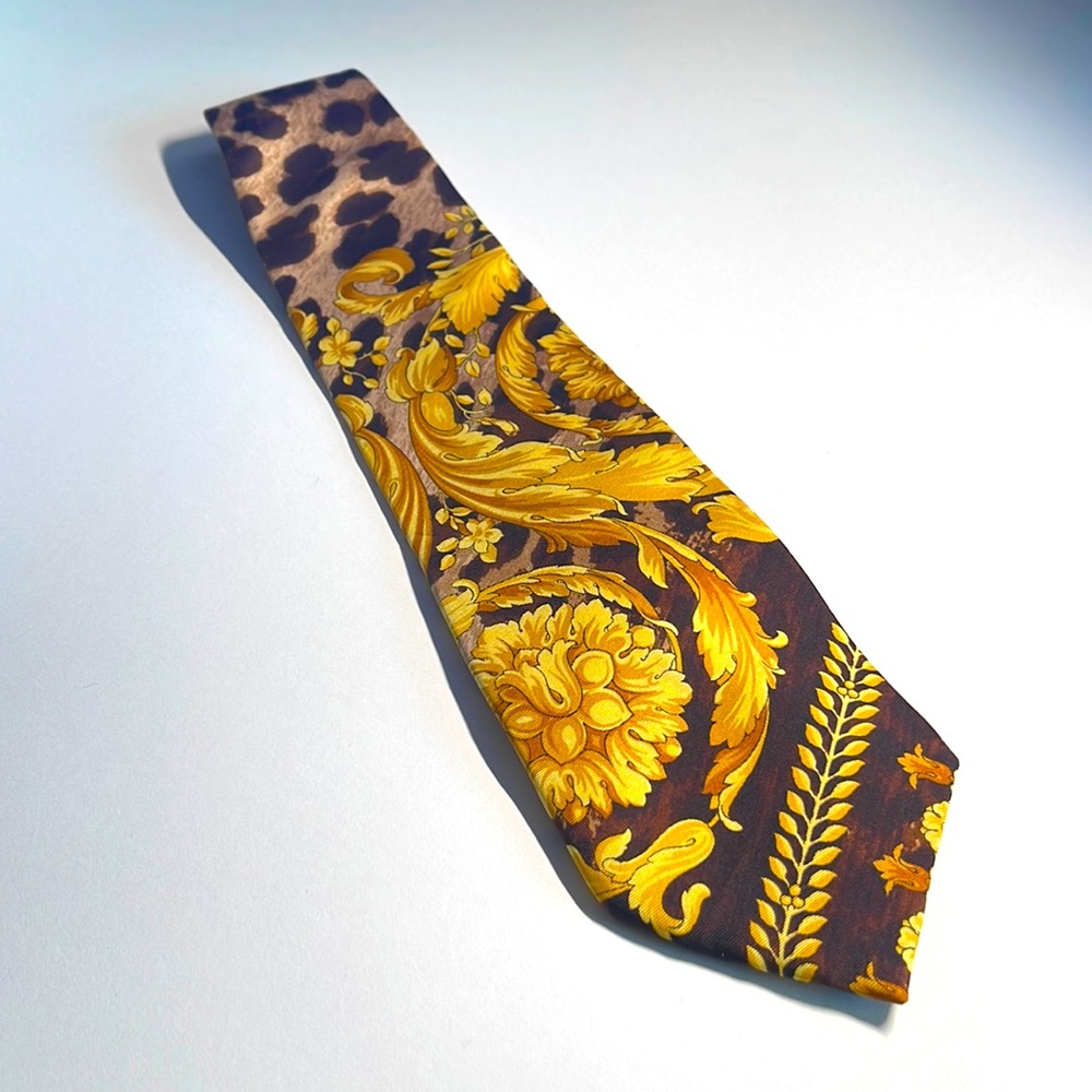 This is a Vintage Tie by Gianni Versace 100% Silk